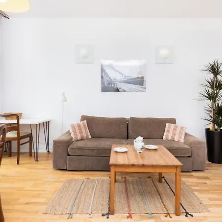 Apartment Klimatyczny I Jasny 3city W Gdyni Z Dwiema Sypialniami By Renters